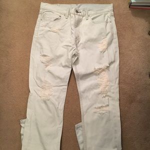 Men distressed Levi denim